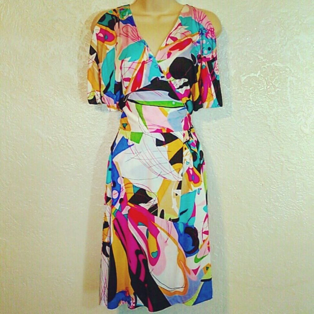 Diane Von Furstenberg Bright Abstract Print V-Neck Midi Dress